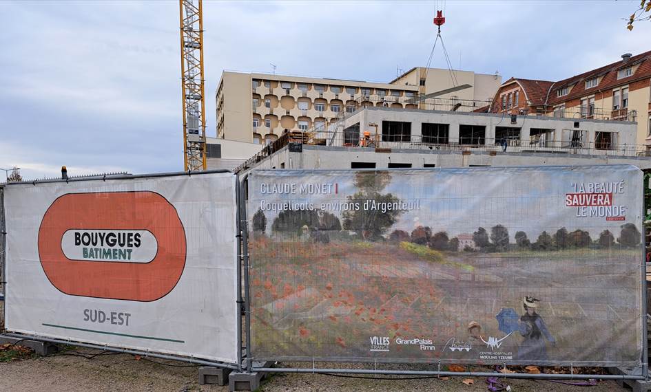 Une image contenant plein air, ciel, texte, Panneau d’affichage

Le contenu généré par l’IA peut être incorrect.